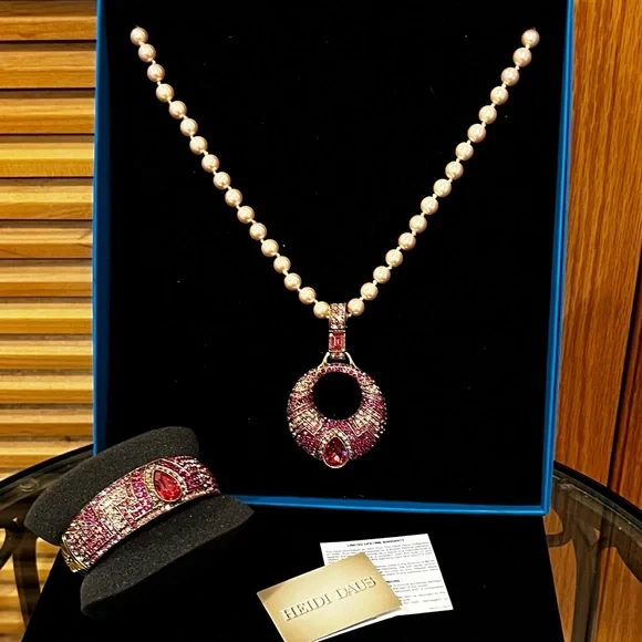 Heidi Daus Pink Pearl & Crystal Necklace/Bracelet Set 💗💎 - Picture 4 of 15